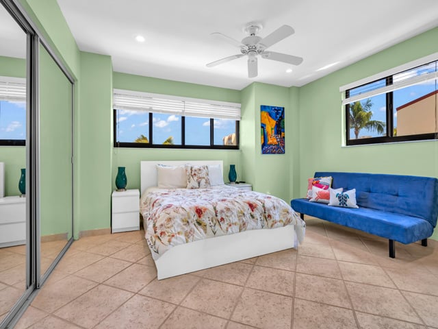 Featured image for Futura Townhouse 704