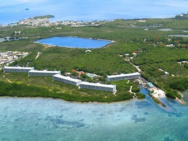 Upper Keys Rentals - Ocean Pointe Suites